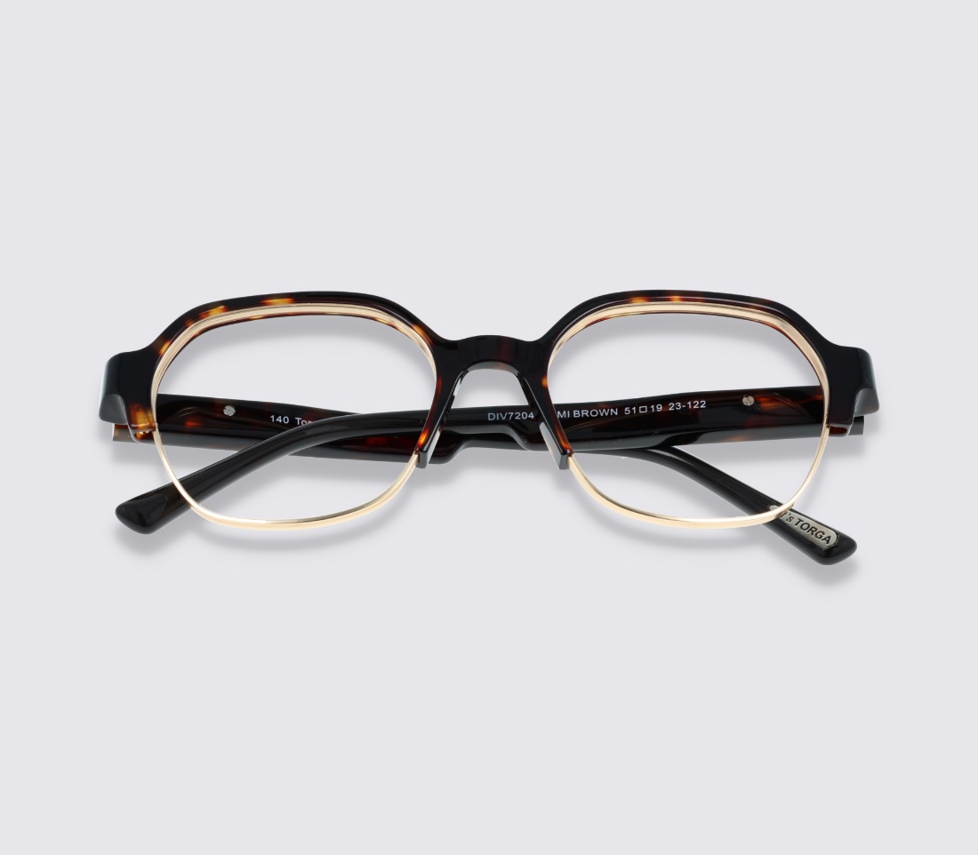 Divine 7204 Demi Brown