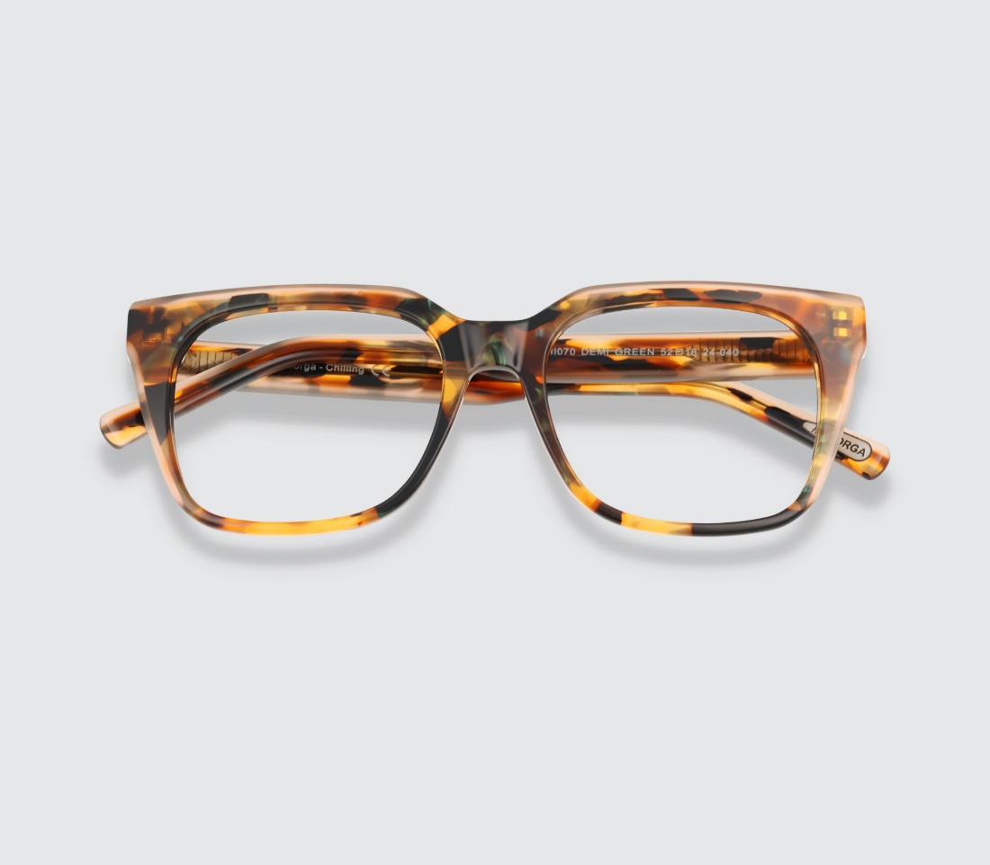 Chilling 069 Demi Green