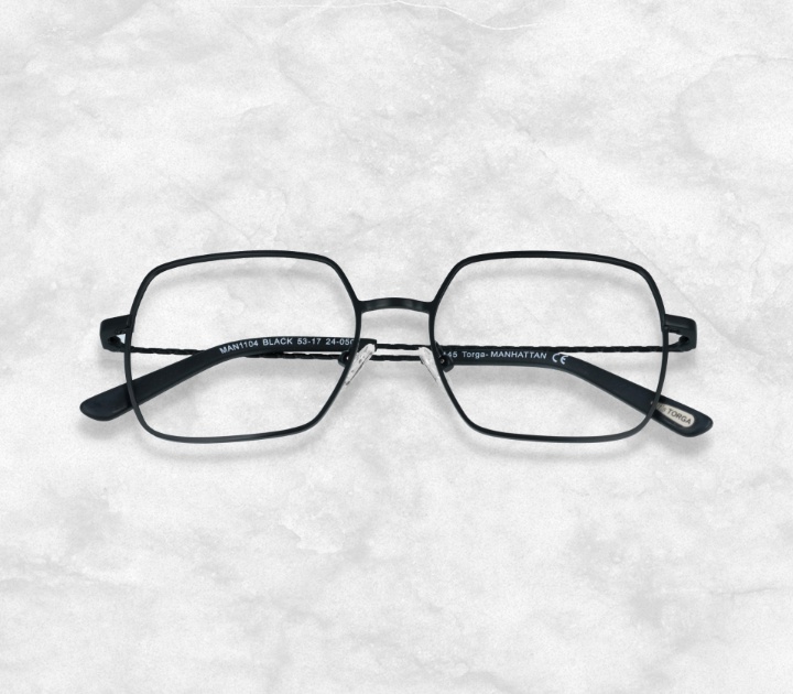 Manhattan 1104 Black