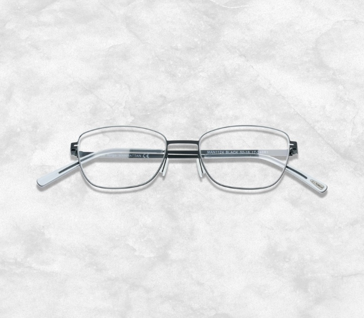 Manhattan 1124 Black